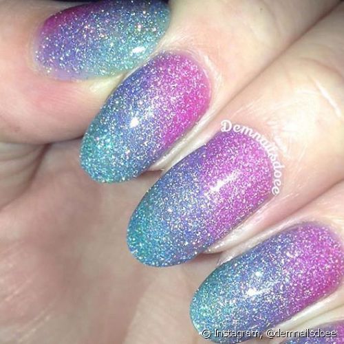 Esmaltes Com Glitter: Dicas Para Arrasar No Brilho [+ 10 Inspirações]