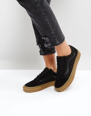 Imagem Com Tênis Preto Gum Sole