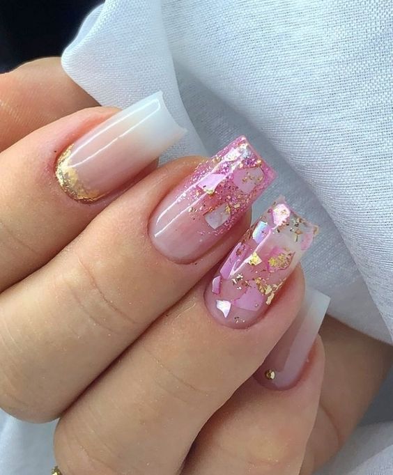 Imagem Com Unhas Encapsuladas Decoradas