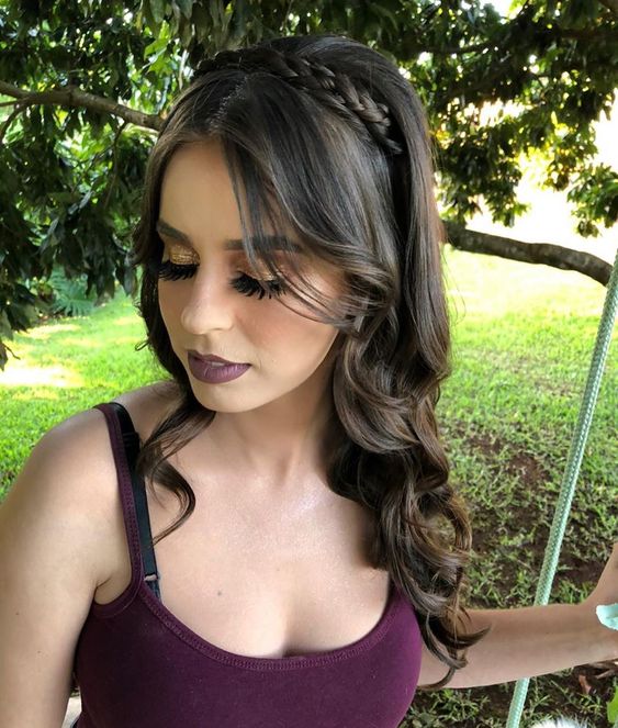 Imagem com tiara de trança