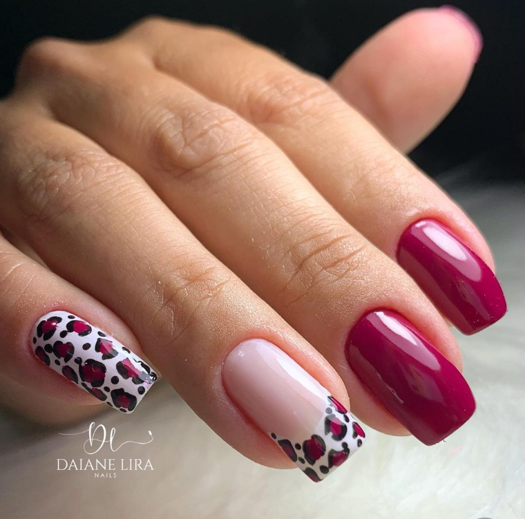 Imagem Com Unhas Grandes Rosas Com Oncinha 