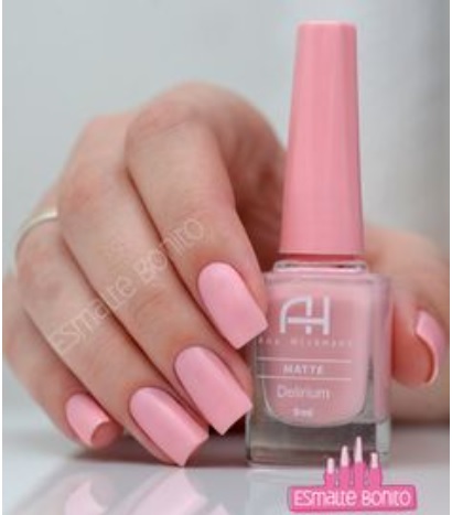 Imagem Com Unhas Com Esmalte Rosa Claro