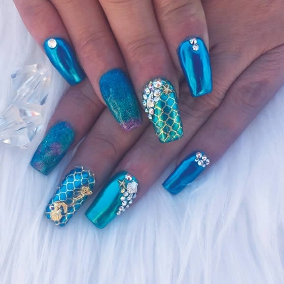Imagem Com Unhas De Sereia Azuis