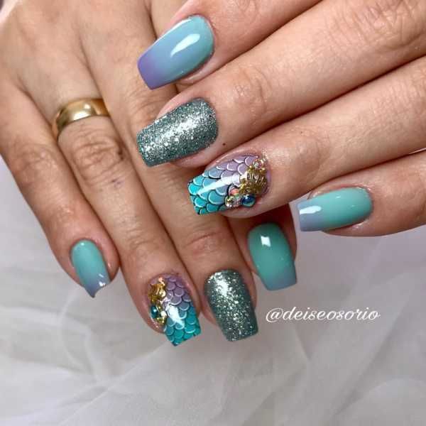 Imagem Com Unhas De Sereia Com Pedras