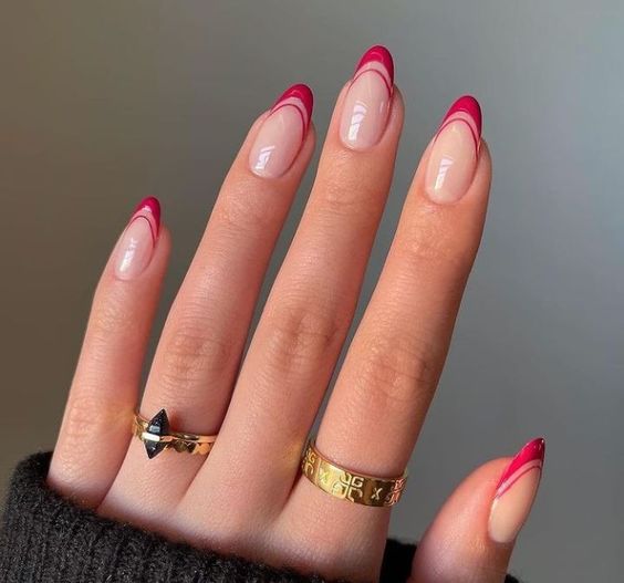 Imagem com Unhas almond decoradas com francesinha dupla rosa