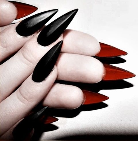 Imagem com Unhas Vermelho com Preto com Francesinha Colour Block