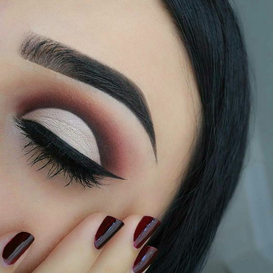 Imagem Com Cut Crease Com Sombra Branca E Marrom