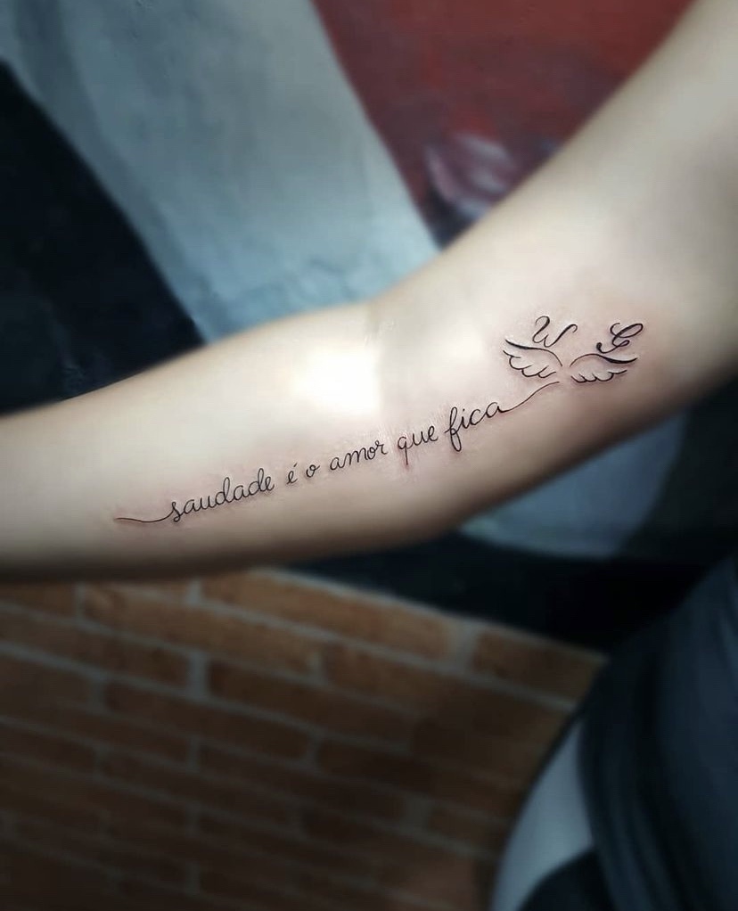 Imagem Com Tatuagens De Reflexões Sobre Vida, Morte E Saudade