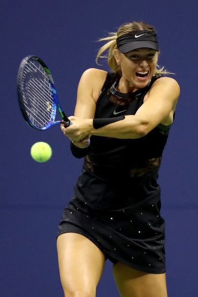 Imagem Com Maria Sharapova Com Saia Com Cristais Swarovski