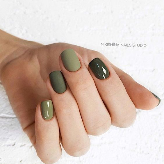 Imagem Com Esmalte Verde Militar Fosco