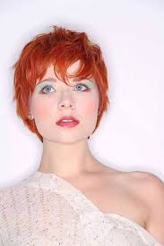 Imagem Com Pixie Cut Ruivo