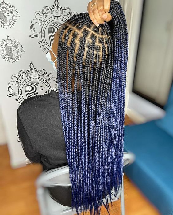 Imagem Com Box Braids Azuis