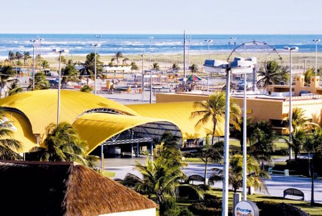 cropped-Praia-de-Atalaia-Aracaju.jpg