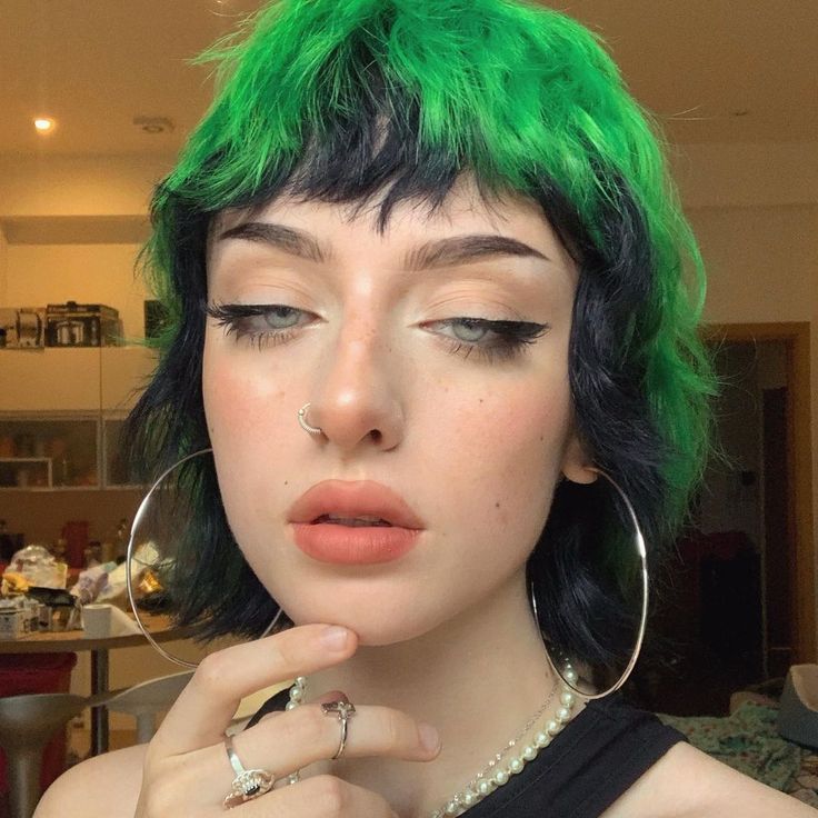 Imagem Com Cabelo E-Girl Verde Com Preto