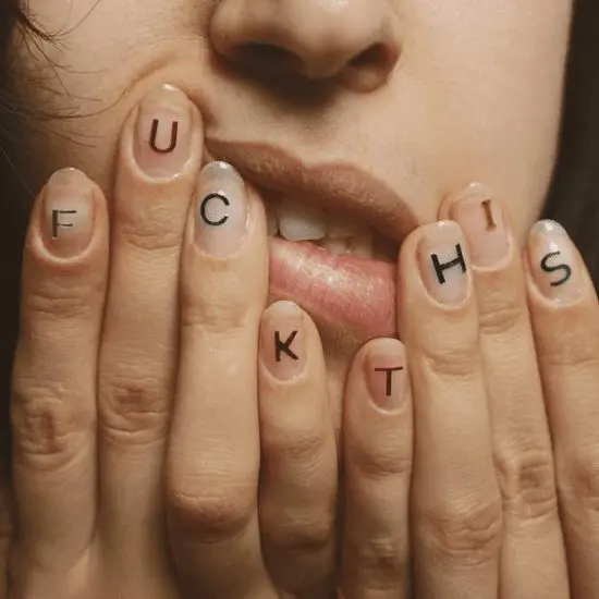 Imagem Com Unhas Indie Em Letras De Forma 