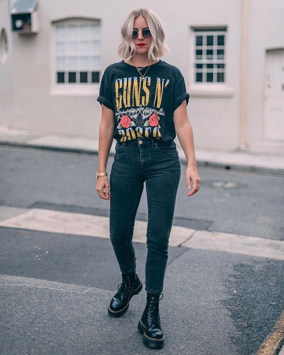 Imagem Com Blusa De Banda E Calça