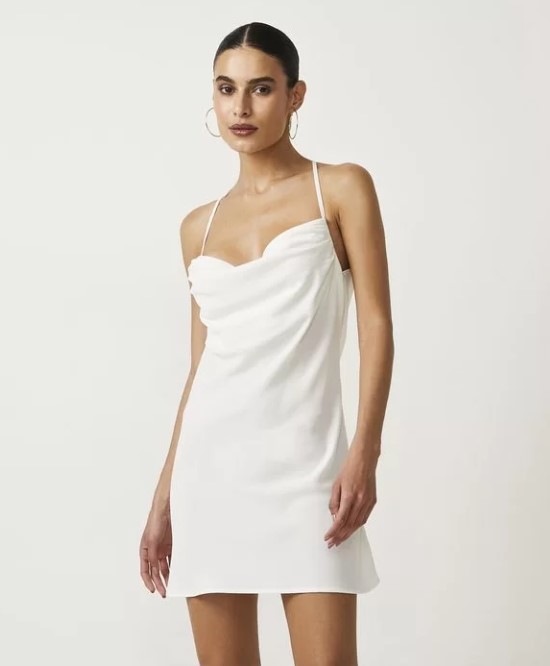 Imagem Vestido para natal branco decote degagê