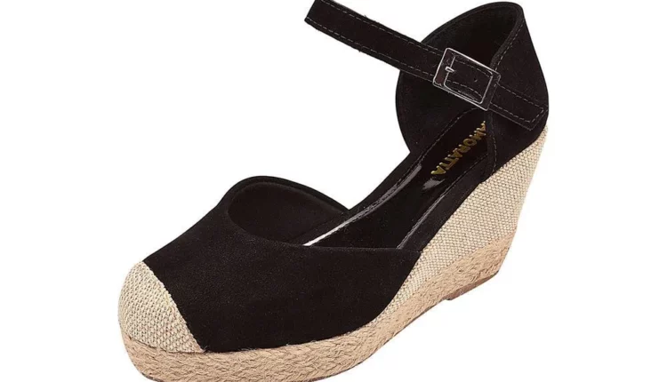 Sandalia-anabela-em-promocao-casual-preta.webp