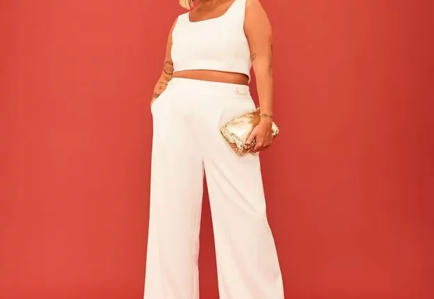 Calca-pantalona-plus-size-branca.webp