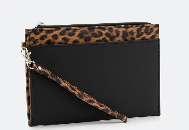 Carteira-feminina-grande-animal-print.webp