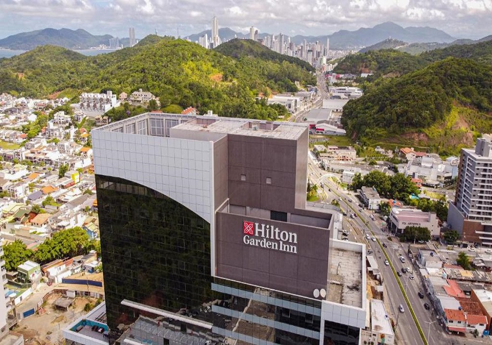 Imagem Com Hilton Garden Inn Praia Brava 