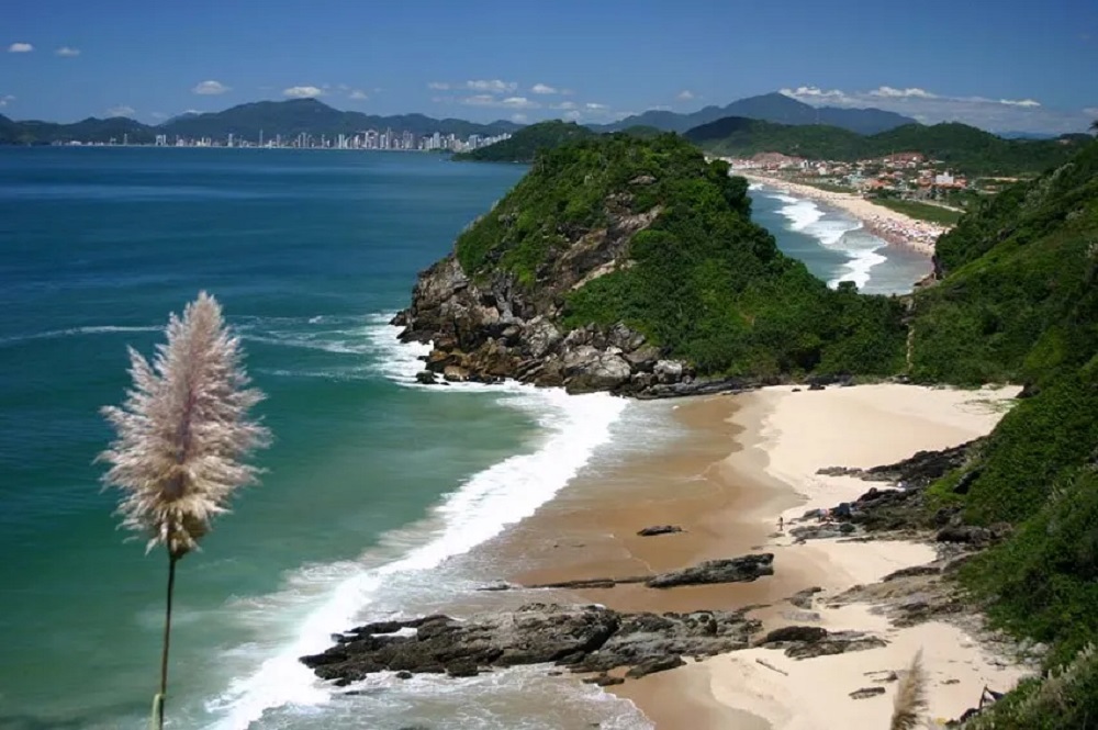 Imagem Com Praia Brava (Itajaí)