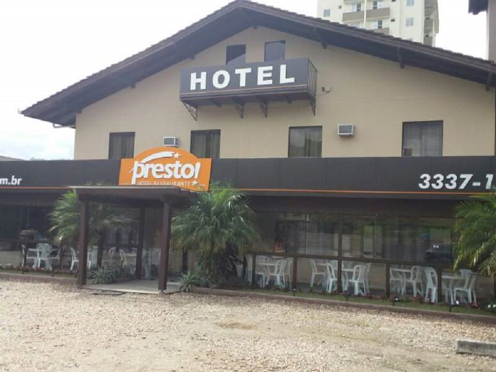 Imagem Com Presto Hotel