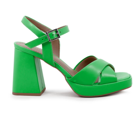 Imagem Sandálias ortopédicas bonitas verde bandeira