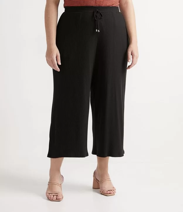 Imagem Calça plus size pantacourt preta