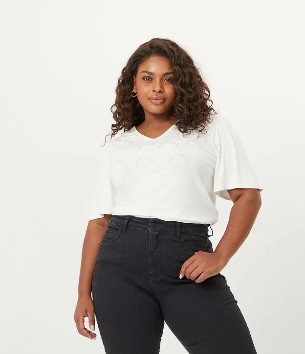 Imagem Blusa Plus Size Manga Curta Bordada