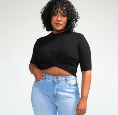 Imagem: Cropped gola alta preto plus size