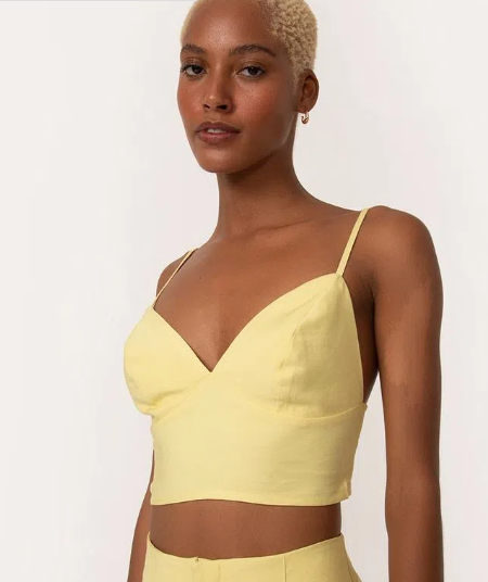 Imagem: Cropped top claro amarelo