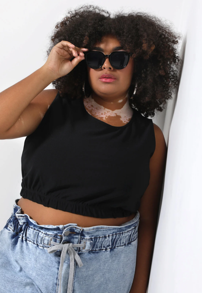 Imagem Cropped Plus Size Preto Forever 21