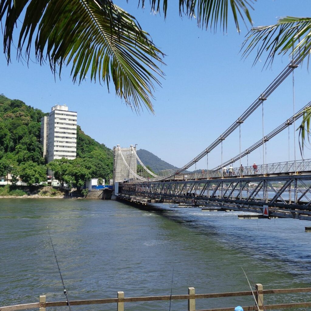Imagem com Atravessar a Ponte Pênsil