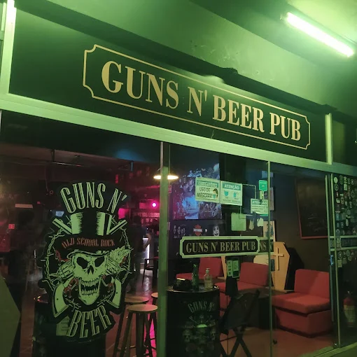 Imagem Com Guns N’ Beer