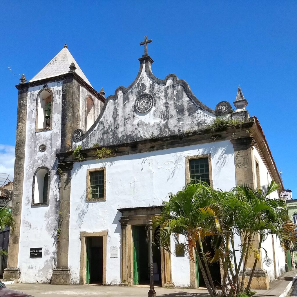 Imagem com Igreja Matriz de São Jorge dos Ilhéus