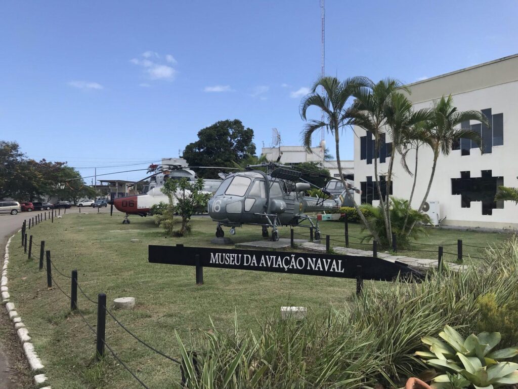 Imagem Com Museu Da Aviação Naval E Base Aérea Naval De São Pedro Da Aldeia