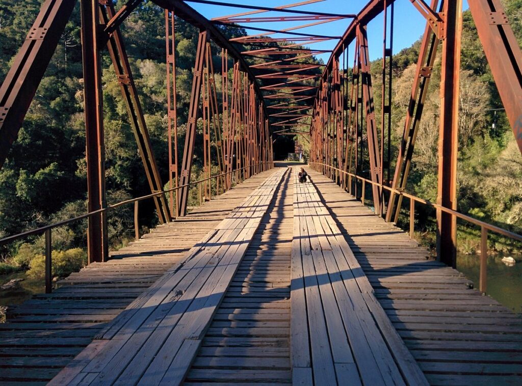 Imagem Com Ponte De Ferro Do Passo Do Inferno