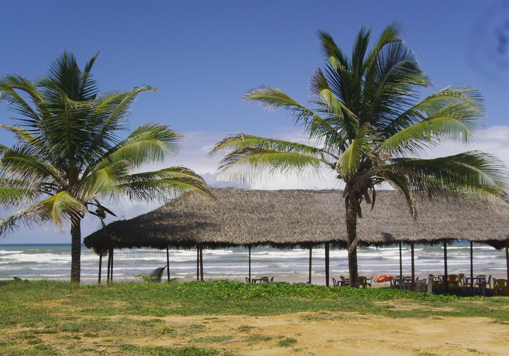Imagem com Praia de Aruana