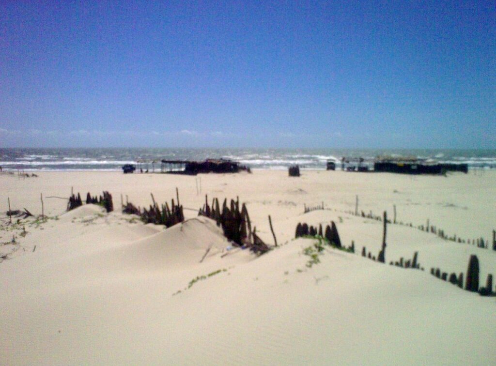 Imagem Com Praia De Caburé