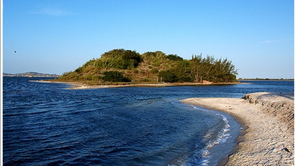 Imagem com Praia do Boqueirão e Ilha das Pombas