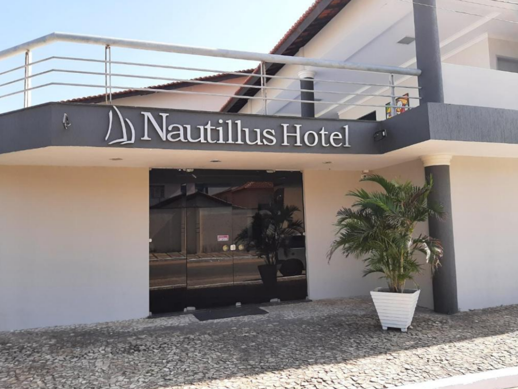 Imagem Com Nautillus Hotel