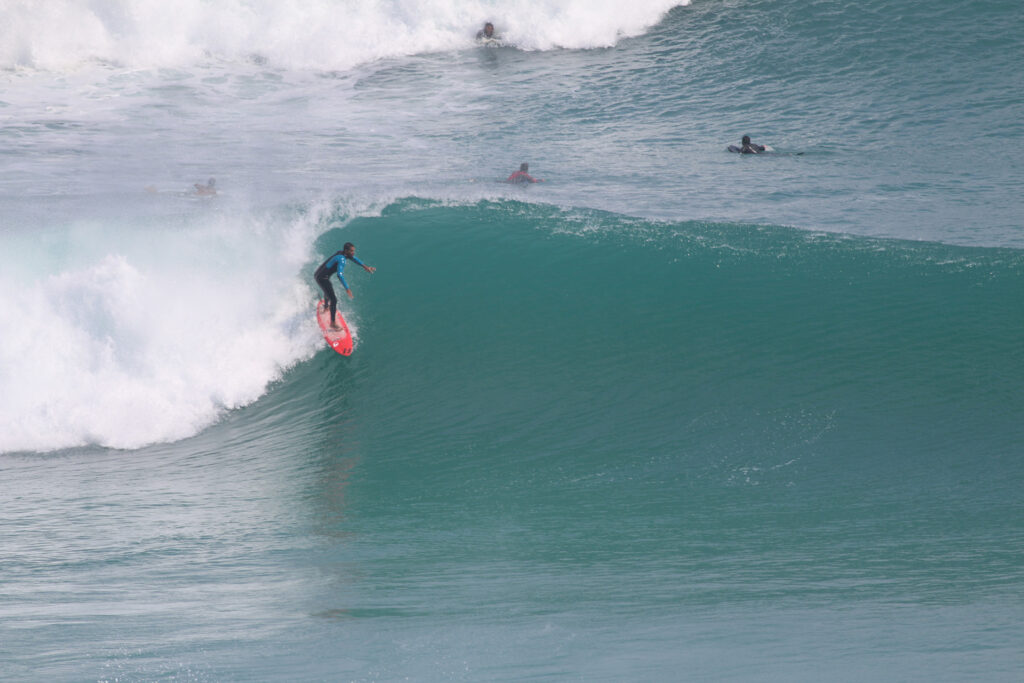 Imagem com Surfar nas ondas perfeitas da Praia Grande