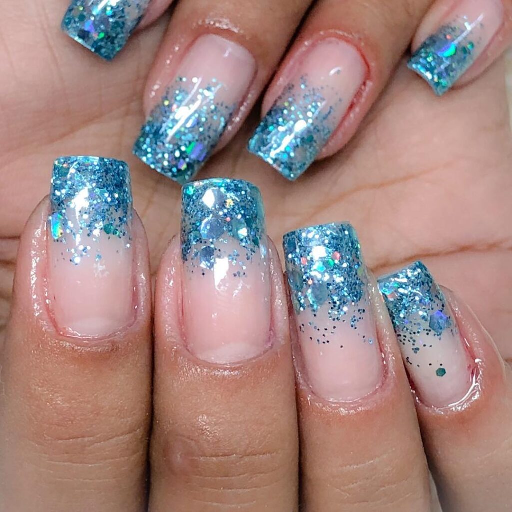 Imagem Com Unhas De Sereia E Glitter