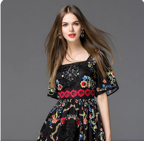 Imagem Com Vestido Drapeado Estampado (Aplicado Na Vertical)