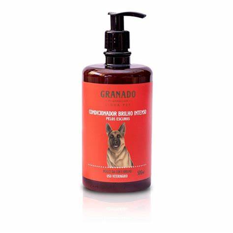 Imagem Com Shampoo Granado Brilho Intenso Pelos Escuros Para Cães E Gatos 500 Ml