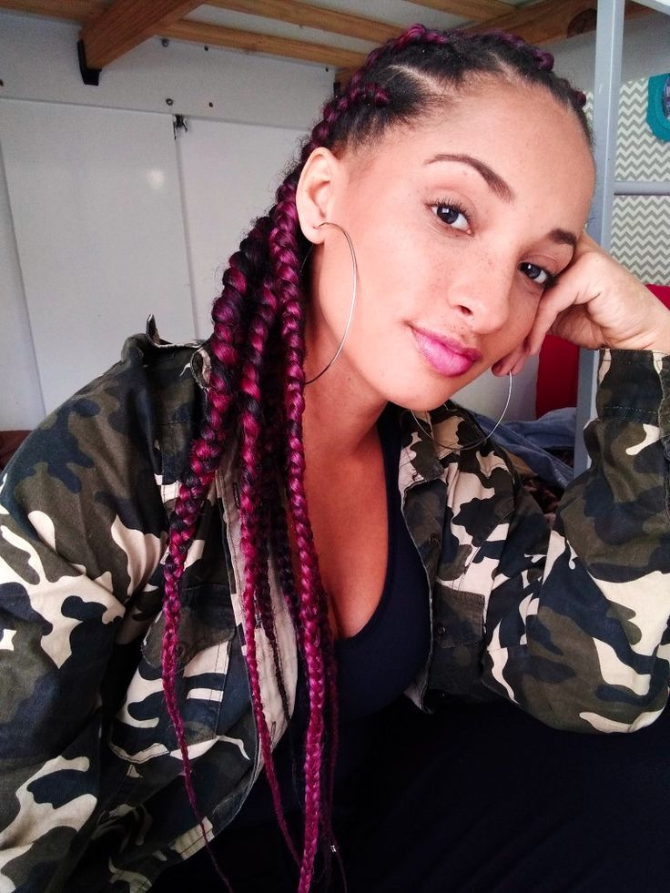 Imagem Com Box Braids Rosa Na Parte De Trás Do Cabelo