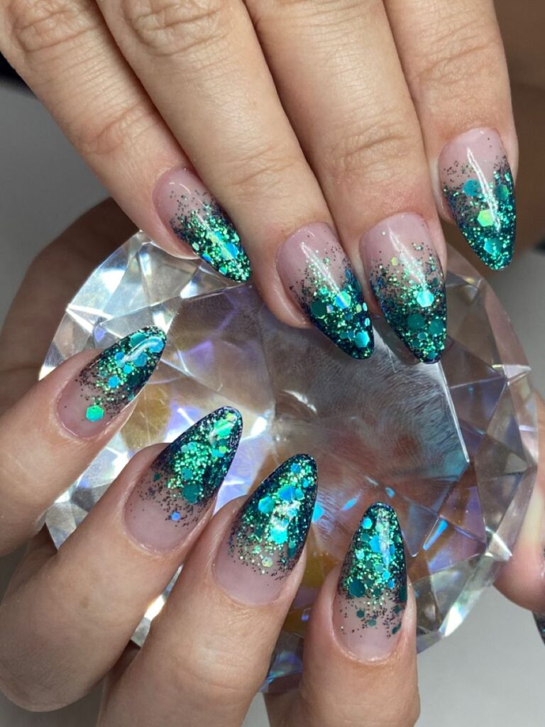 Imagem Com Unhas Cósmicas Com Verde