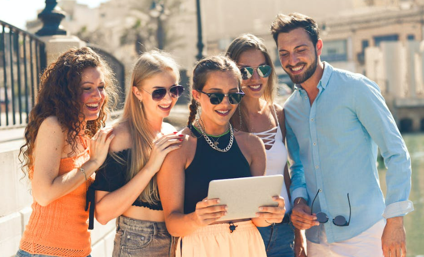 Viajar com a família ou amigos Viajar com a família ou amigos