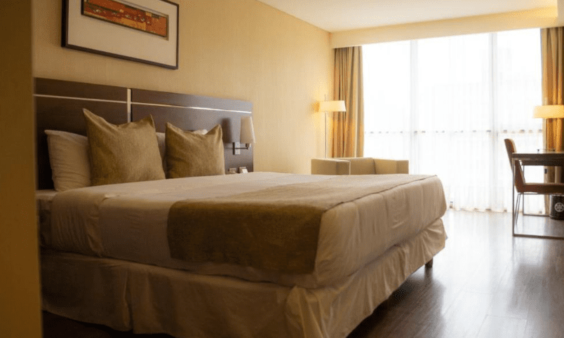 Howard Johnson La Cañada Hotel &Amp; Suites